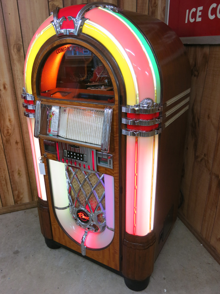 antique jukeboxes for sale