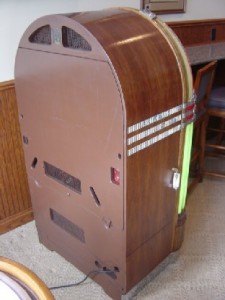 Wurlitzer 1015 back after