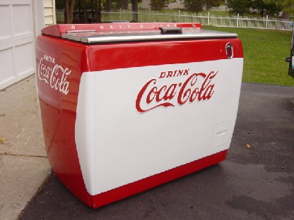 Coca-Cola Coke USA Tirelire Boite de Conserve Cooler Automates Style 