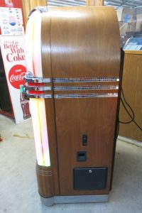2000 Rock-ola CD8-B right side wood cabinet